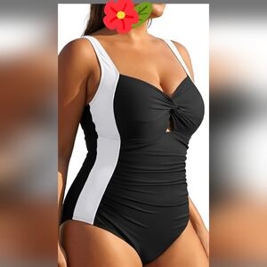 ☆Stunning One Piece Swimsuit 24W New With Tag
